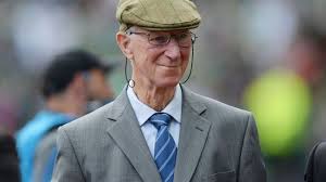 How tall is Jack Charlton?